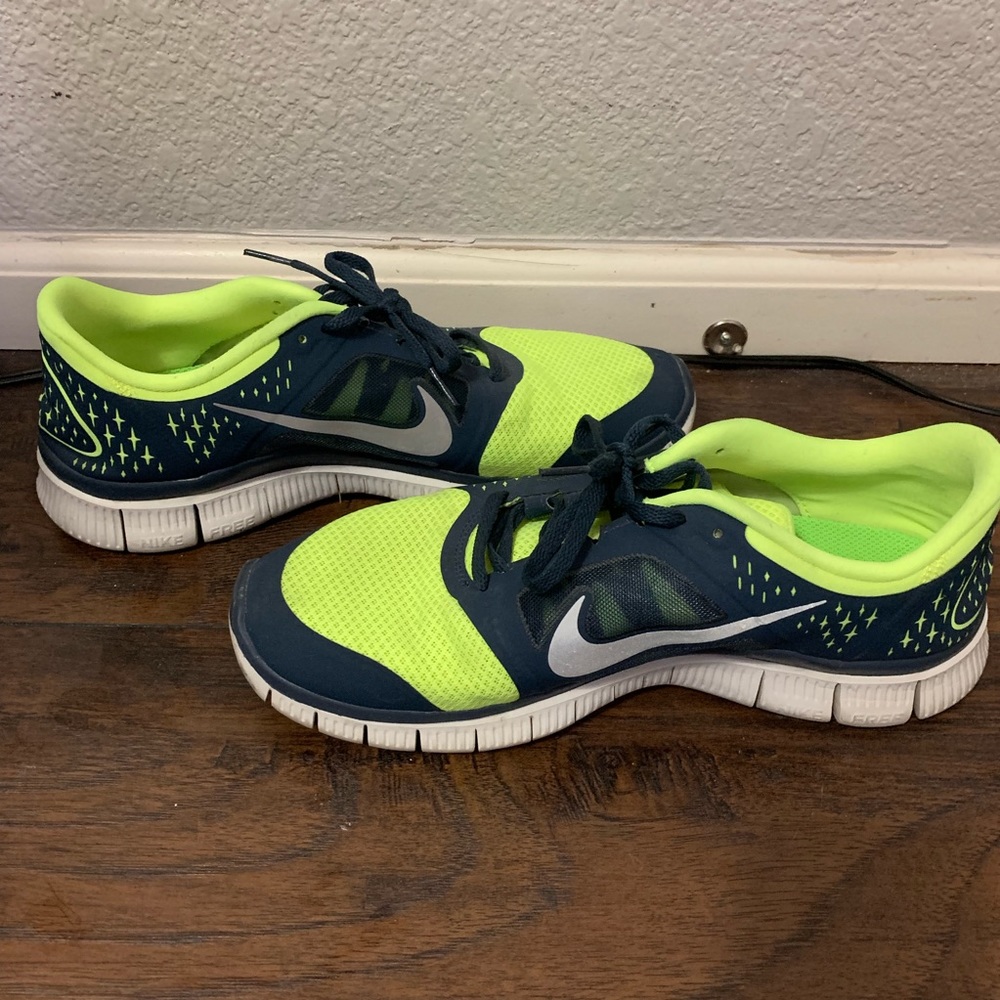 Nike free running shoes 11.5